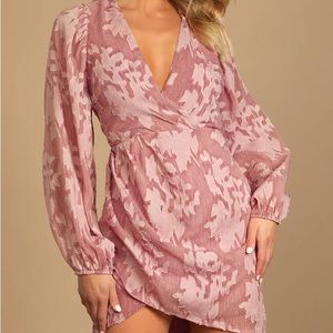 Size M Lulus Meant to Shine Mauve Floral Jacquard Long Sleeve Mini Dress